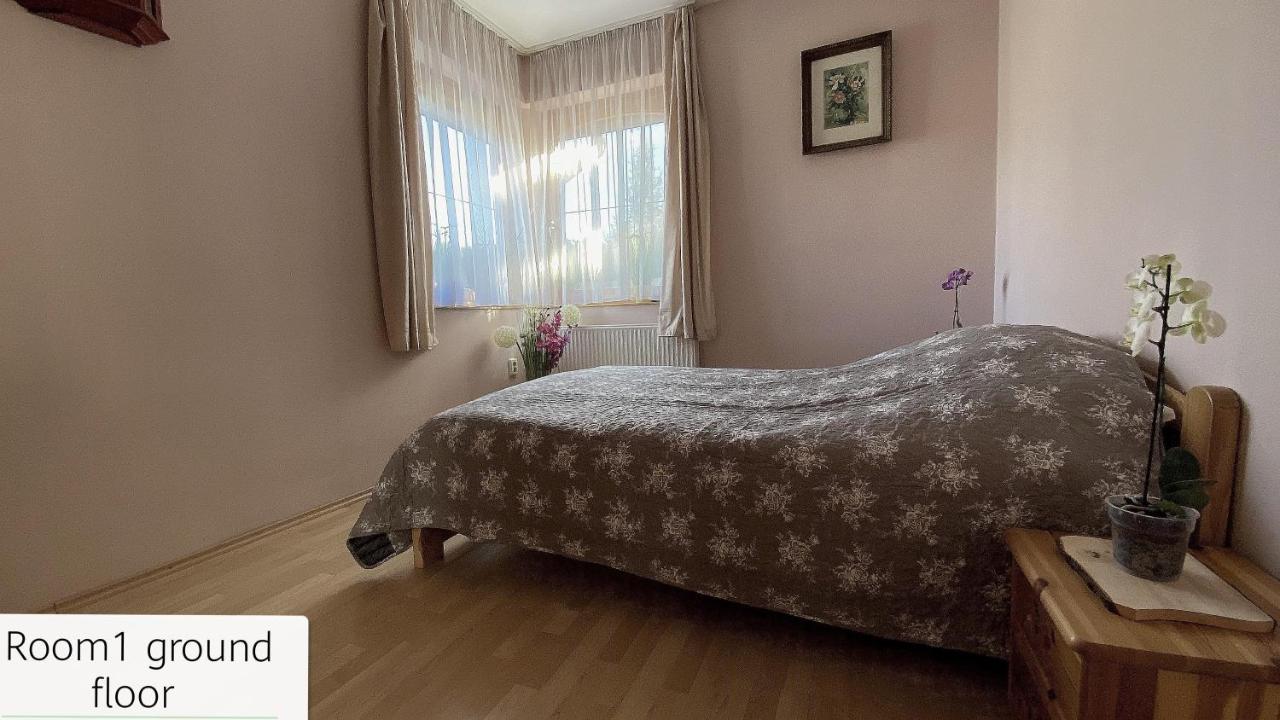 House4U Villa Balatonszárszó Екстериор снимка