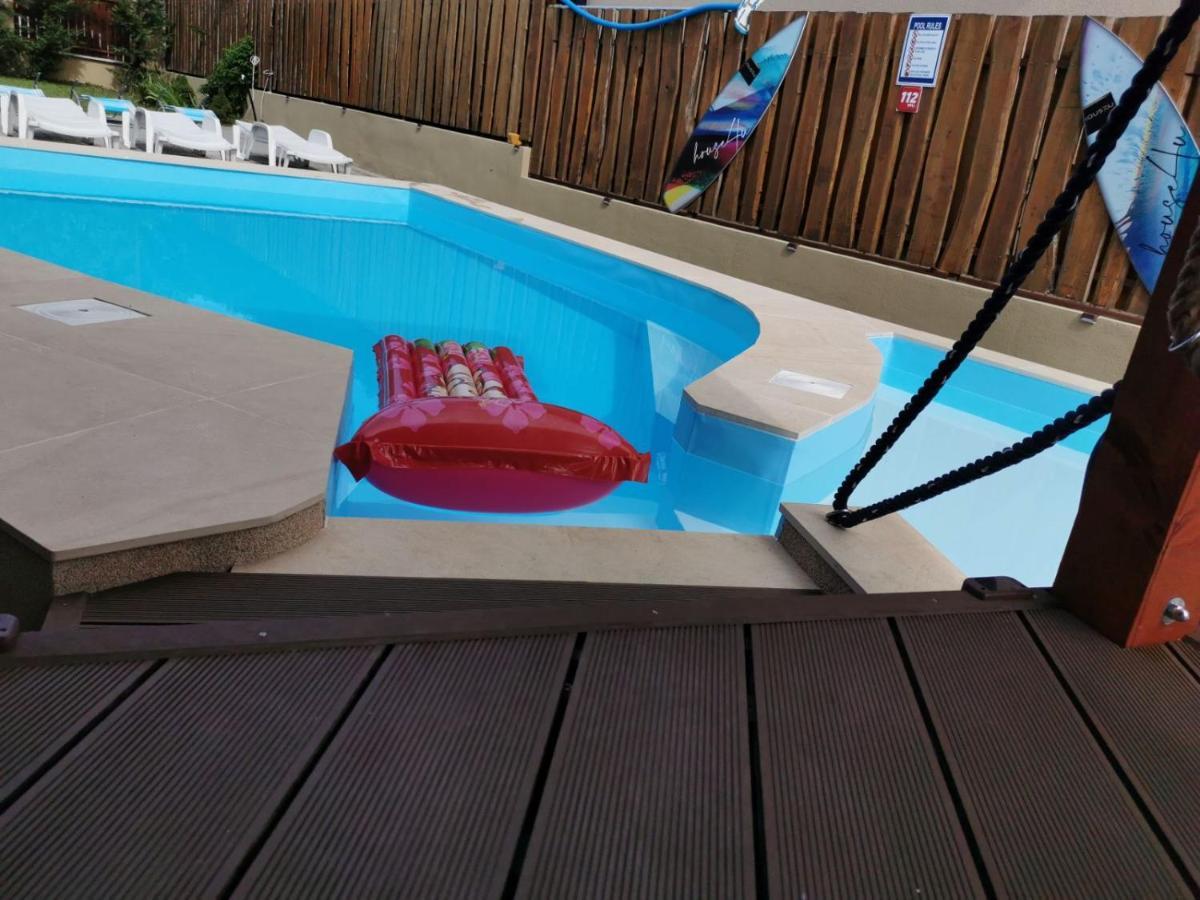 House4U Villa Balatonszárszó Екстериор снимка