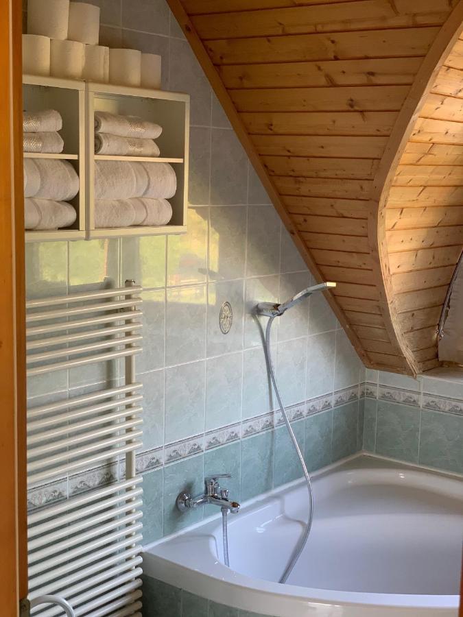 House4U Villa Balatonszárszó Екстериор снимка