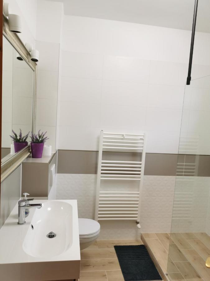 House4U Villa Balatonszárszó Екстериор снимка
